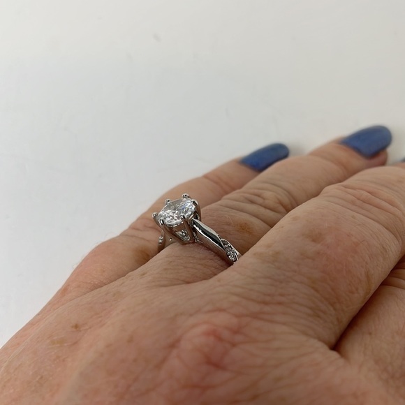 Solitaire Large Size Crystal & Small Crystals On Sides set in Sterling - Picture 9 of 16